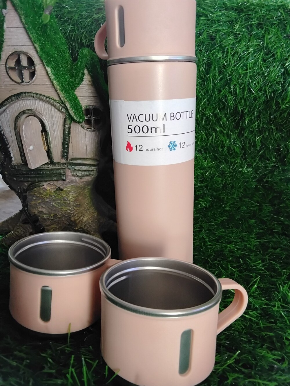 Yeiuiefi NIB Vacuum Thermus 500ml Insulated Pink Thermos